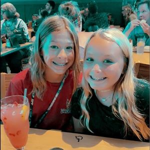 Meet your Posher, Raegan